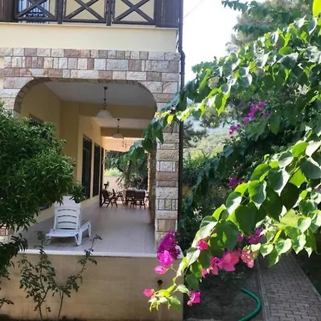 3 Minutes To Sea&Beach, Large Garden Lux Villa Βίλα Αττάλεια